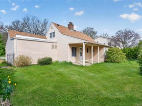 23 Pell Terrace, Garden City NY 11530