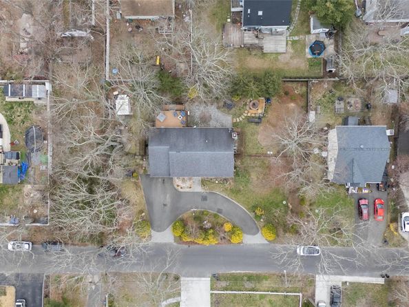 131 Clinton Avenue, Mastic NY 11950