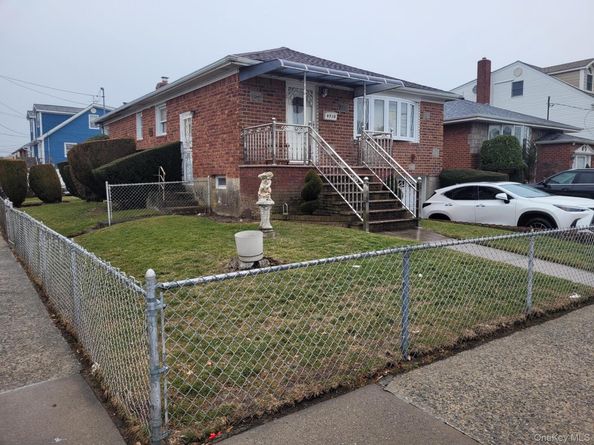 9720 158th Avenue, Howard Beach NY 11414