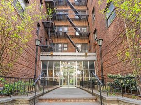 50 East 8th Street 0 6P, New York (Manhattan) NY 10003