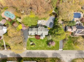 9 Framingham Lane, Shoreham NY 11786