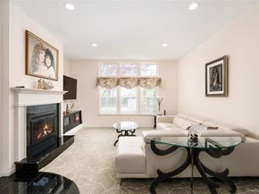 9 Framingham Lane, Shoreham NY 11786