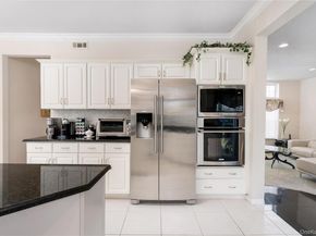 9 Framingham Lane, Shoreham NY 11786
