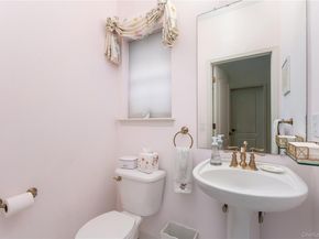 9 Framingham Lane, Shoreham NY 11786