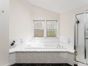 9 Framingham Lane, Shoreham NY 11786