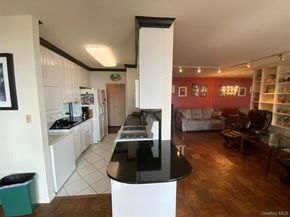27010 Grand Central Parkway 6A, Floral Park NY 11005