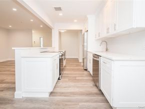 707 Bentley Court, Saint James NY 11780