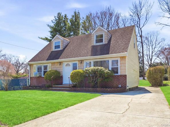 70 Deepdale Drive, South Huntington NY 11746