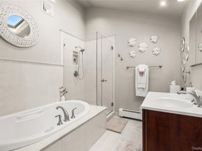 40 Wagstaff Lane, West Islip NY 11795