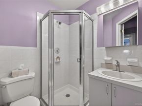 8 Glen Lane, Glenwood Landing NY 11547