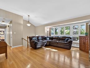 8 Glen Lane, Glenwood Landing NY 11547