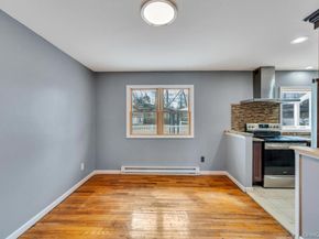10 Winnetica Lane, East Islip NY 11730