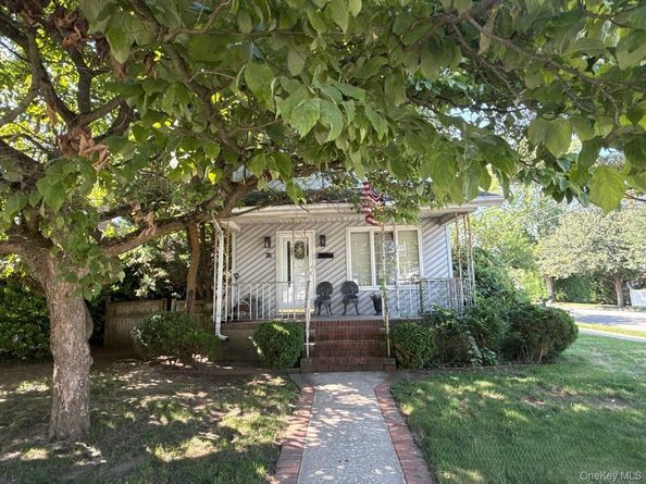 76 Driving Park Avenue, Lynbrook NY 11563