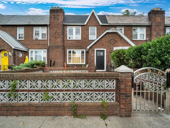 21933 Edgewood Avenue, Laurelton NY 11413