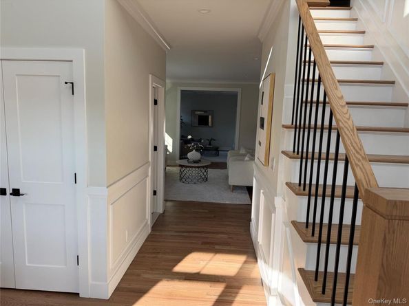 110 Stella Court, Lynbrook NY 11563