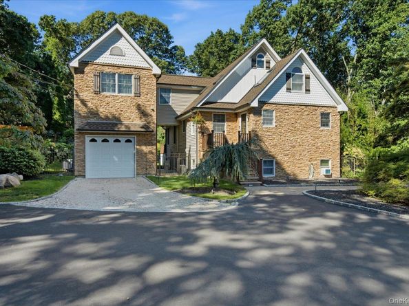 24 Sylvan Lane, Miller Place NY 11764