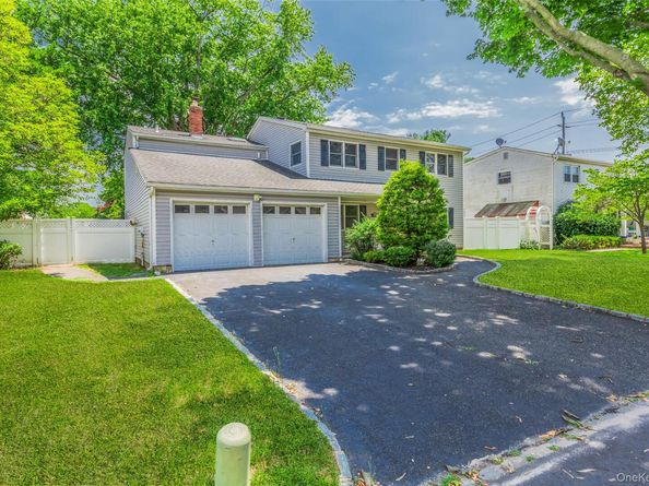 23 Babcock Avenue, Ronkonkoma NY 11779