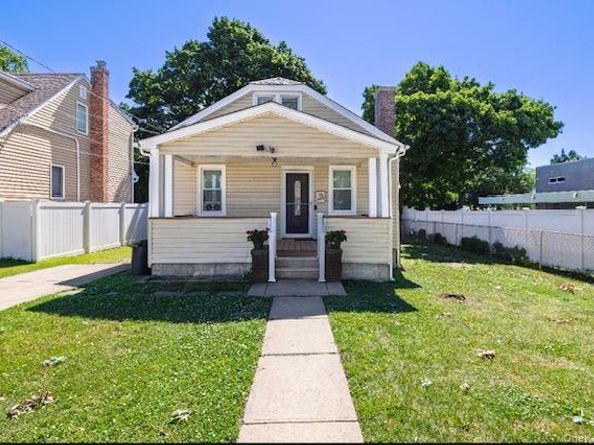 843 Davis Avenue, Uniondale NY 11553