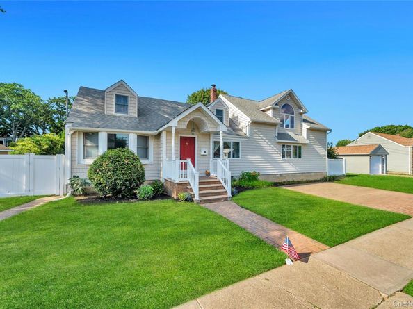 40 Columbia Street, Bethpage NY 11714