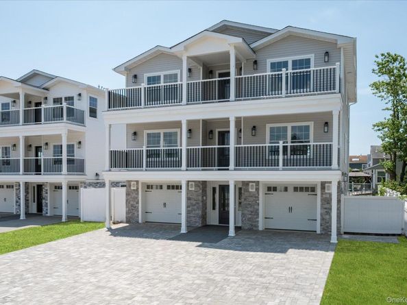 21 Island Parkway N, Island Park NY 11558