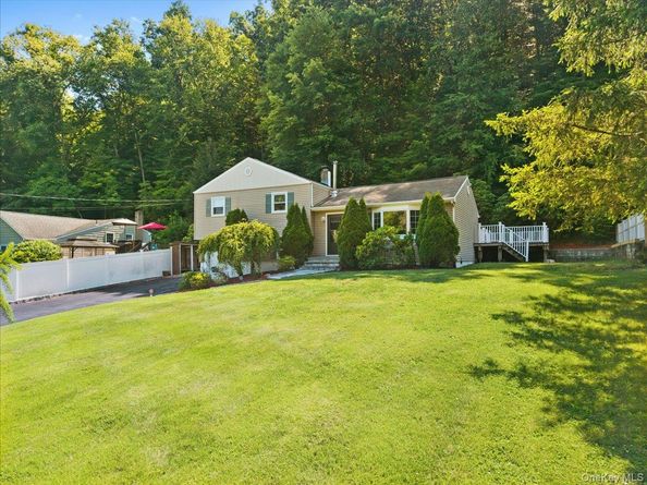 22 Knollwood Road, Cortlandt Manor NY 10567