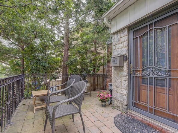 75-12 174th Street, Fresh Meadows NY 11366
