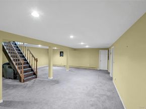 34 Aberdeen Road, Smithtown NY 11787