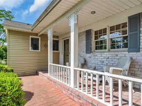 34 Aberdeen Road, Smithtown NY 11787