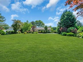 34 Aberdeen Road, Smithtown NY 11787