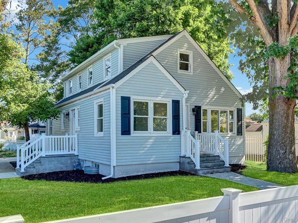 863 Prospect Avenue, Westbury NY 11590