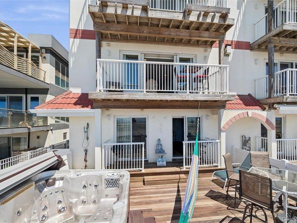 452 Oceanfront 102, Long Beach NY 11561