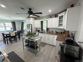 5 Zane Court, Brentwood NY 11717