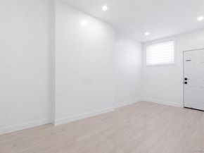 6089 54th Street, Maspeth NY 11378