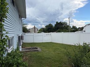 5 Lion Lane, North Babylon NY 11703