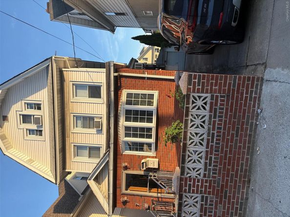 13952 86th Road, Jamaica NY 11435