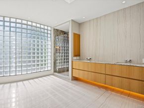 1 Foxwood Road, Great Neck NY 11024