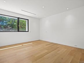 1 Foxwood Road, Great Neck NY 11024