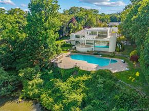 1 Foxwood Road, Great Neck NY 11024
