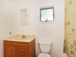 22 Chatham Road, Commack NY 11725