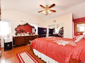 22 Chatham Road, Commack NY 11725