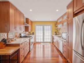 215 S 16th Street, Lindenhurst NY 11757