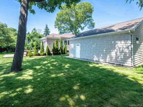 215 S 16th Street, Lindenhurst NY 11757