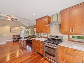 215 S 16th Street, Lindenhurst NY 11757