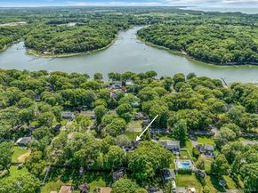 530 Woodcliff Drive, Mattituck NY 11952
