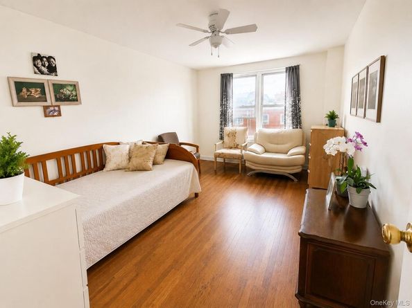 59-21 Calloway Street 4T, Corona NY 11368