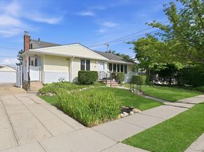 61 Hunter Lane, Hicksville NY 11801