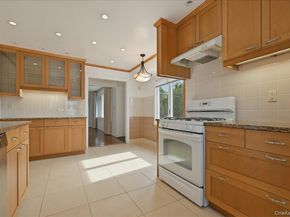 61 Hunter Lane, Hicksville NY 11801