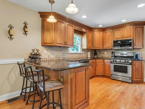 12 Pinewood Lane, New Hyde Park NY 11040