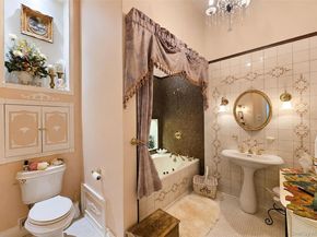 6 Naybor Avenue, Medford NY 11763