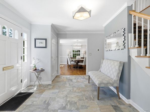 16 Old Farm Lane, Hartsdale NY 10530